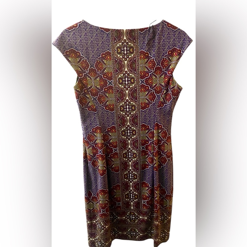 Maggie London Elegant Purple and Red Patterned Dress